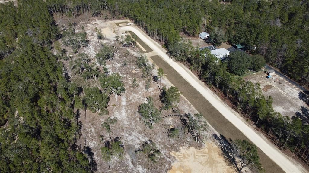 待售: $174,000 (2.37 acres)