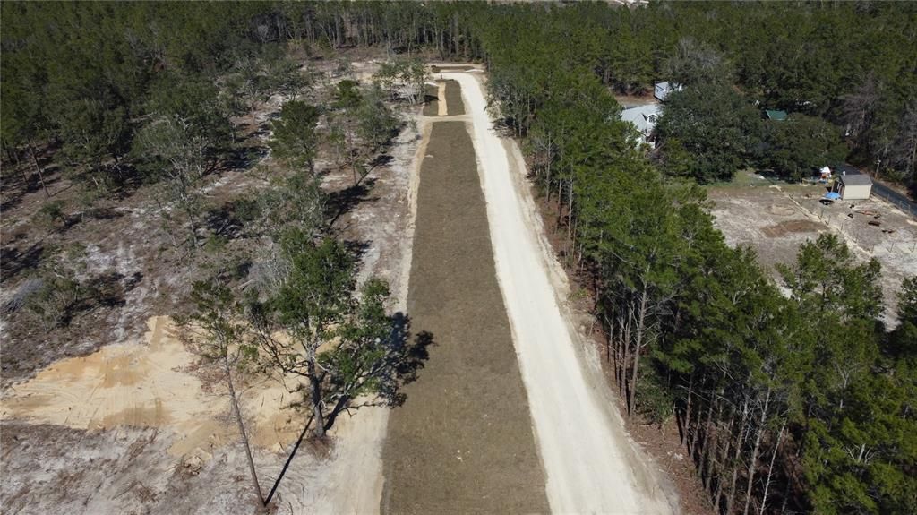 待售: $174,000 (2.37 acres)