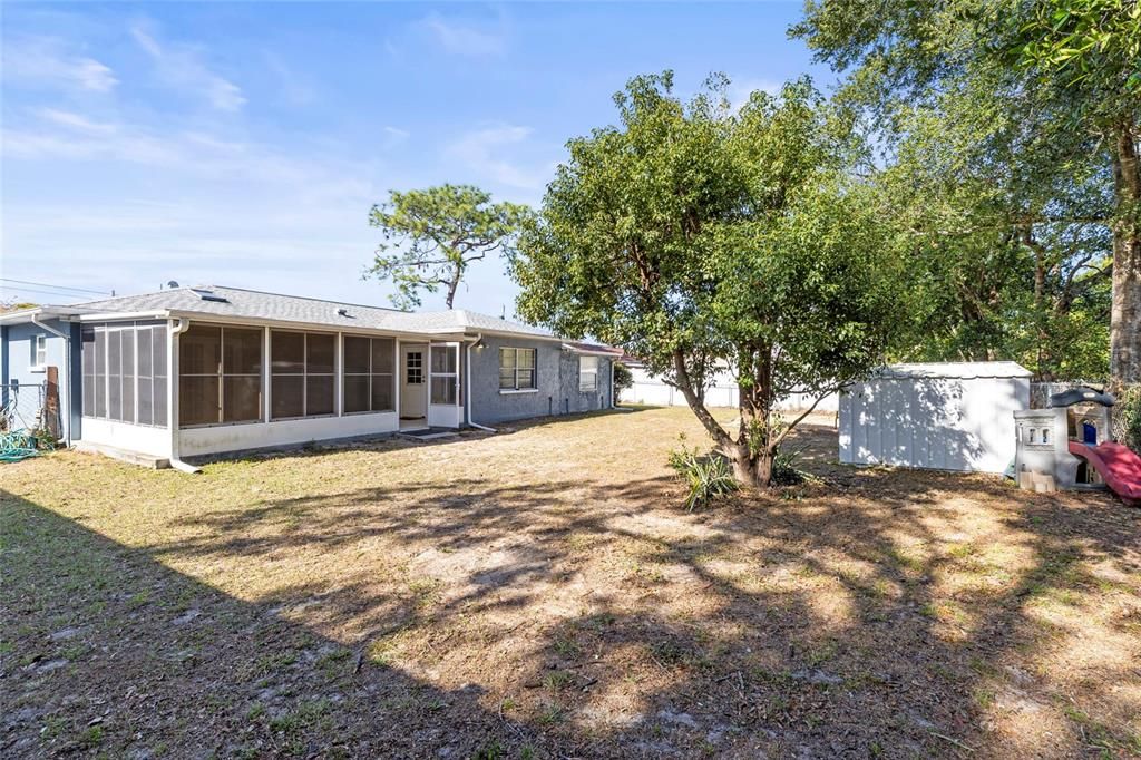 For Sale: $310,000 (3 beds, 2 baths, 1216 Square Feet)