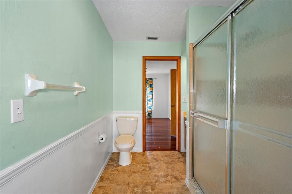 For Sale: $279,900 (2 beds, 2 baths, 1263 Square Feet)