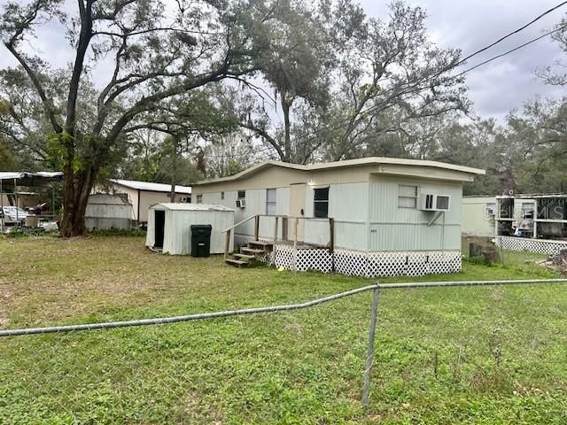 For Sale: $79,900 (2 beds, 1 baths, 672 Square Feet)