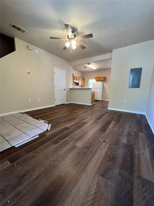 For Rent: $1,375 (2 beds, 2 baths, 986 Square Feet)