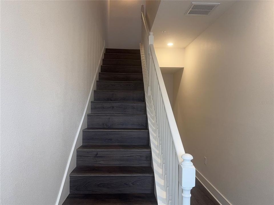 Townhome Foyer & Staircase