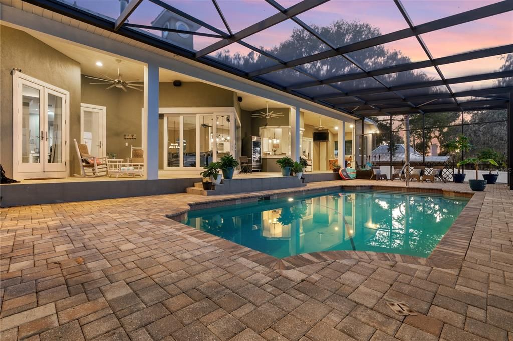 For Sale: $1,880,000 (3 beds, 2 baths, 2821 Square Feet)