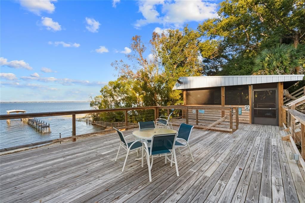 For Sale: $1,880,000 (3 beds, 2 baths, 2821 Square Feet)