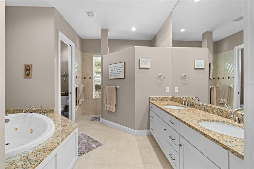 For Sale: $1,880,000 (3 beds, 2 baths, 2821 Square Feet)