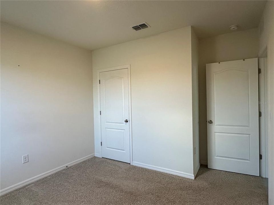 For Rent: $2,400 (4 beds, 2 baths, 1836 Square Feet)