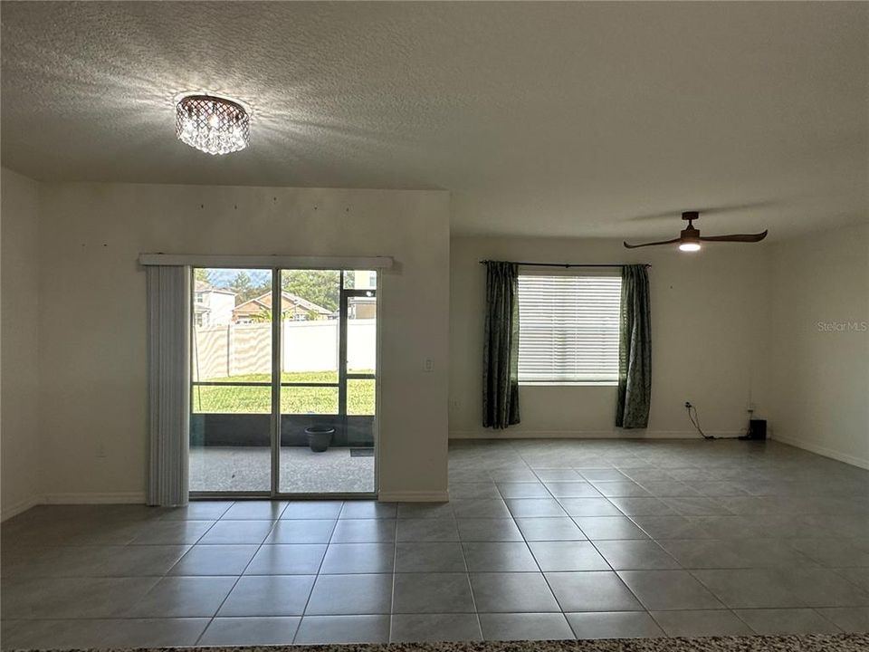 For Rent: $2,400 (4 beds, 2 baths, 1836 Square Feet)