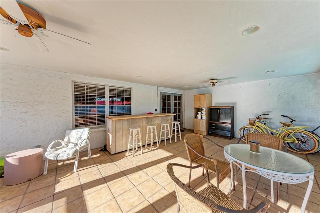 For Sale: $419,900 (3 beds, 2 baths, 1910 Square Feet)