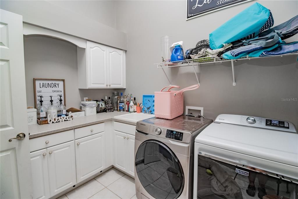 Active With Contract: $650,000 (4 beds, 3 baths, 2772 Square Feet)