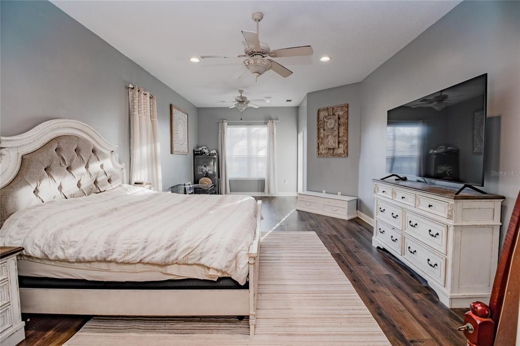 Active With Contract: $650,000 (4 beds, 3 baths, 2772 Square Feet)