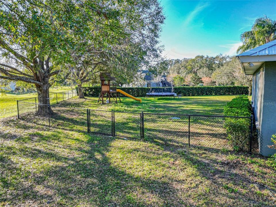 Active With Contract: $650,000 (4 beds, 3 baths, 2772 Square Feet)