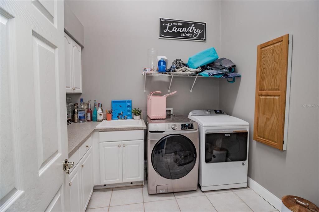 Active With Contract: $650,000 (4 beds, 3 baths, 2772 Square Feet)