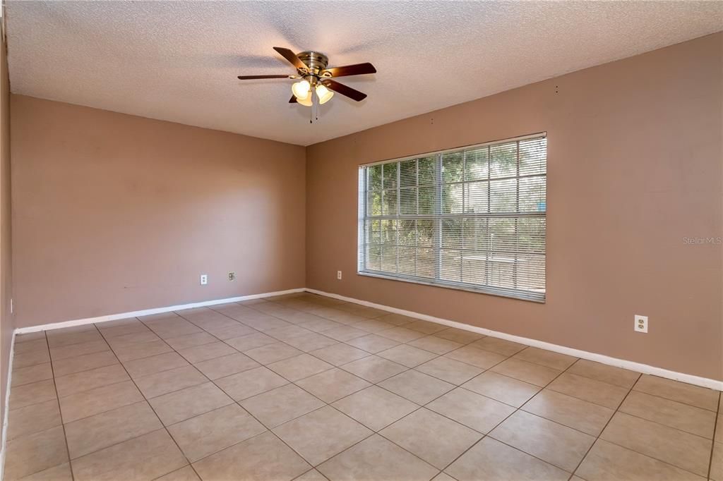 For Rent: $2,200 (3 beds, 2 baths, 1835 Square Feet)