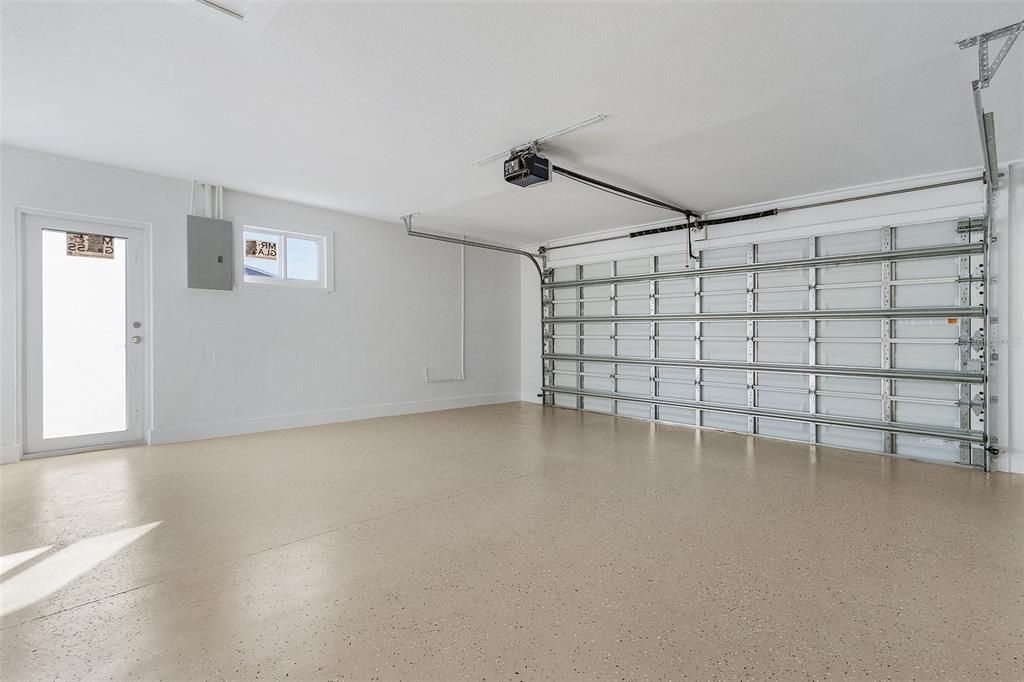 На продажу: $299,900 (3 спален, 2 ванн, 1380 Квадратных фут)