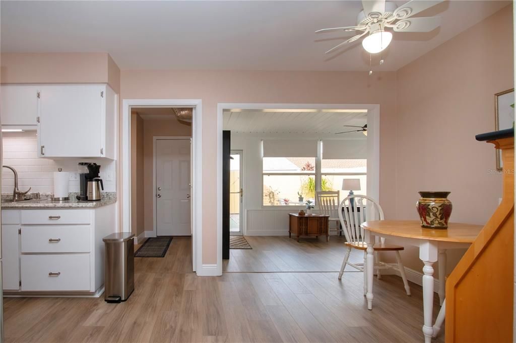 For Sale: $239,000 (2 beds, 1 baths, 1308 Square Feet)