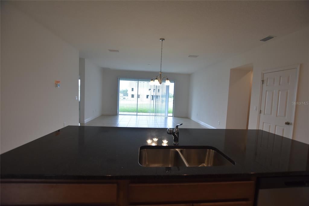 For Rent: $2,675 (3 beds, 2 baths, 2502 Square Feet)