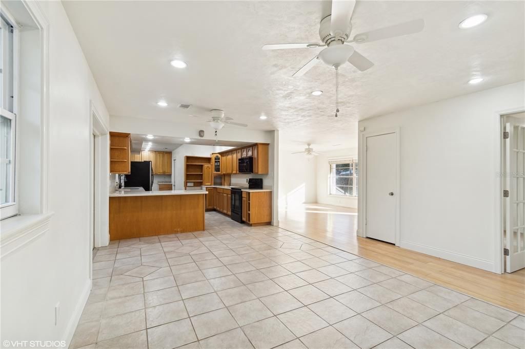 For Sale: $349,000 (3 beds, 2 baths, 1456 Square Feet)