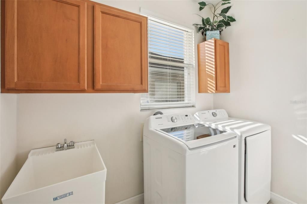 downstairs half bathroom