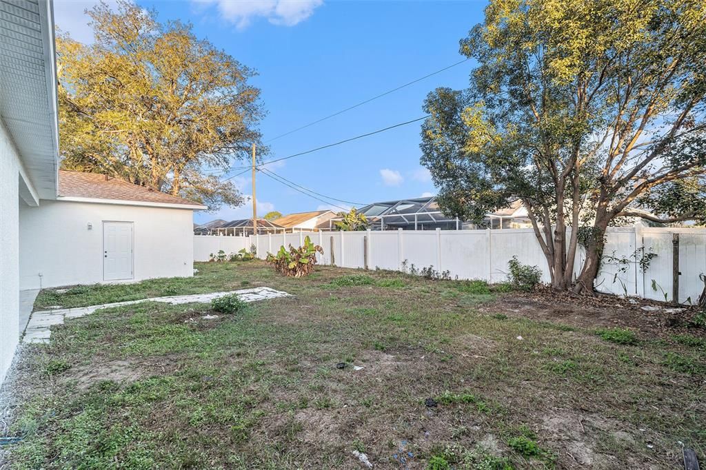 For Sale: $339,000 (4 beds, 2 baths, 1874 Square Feet)