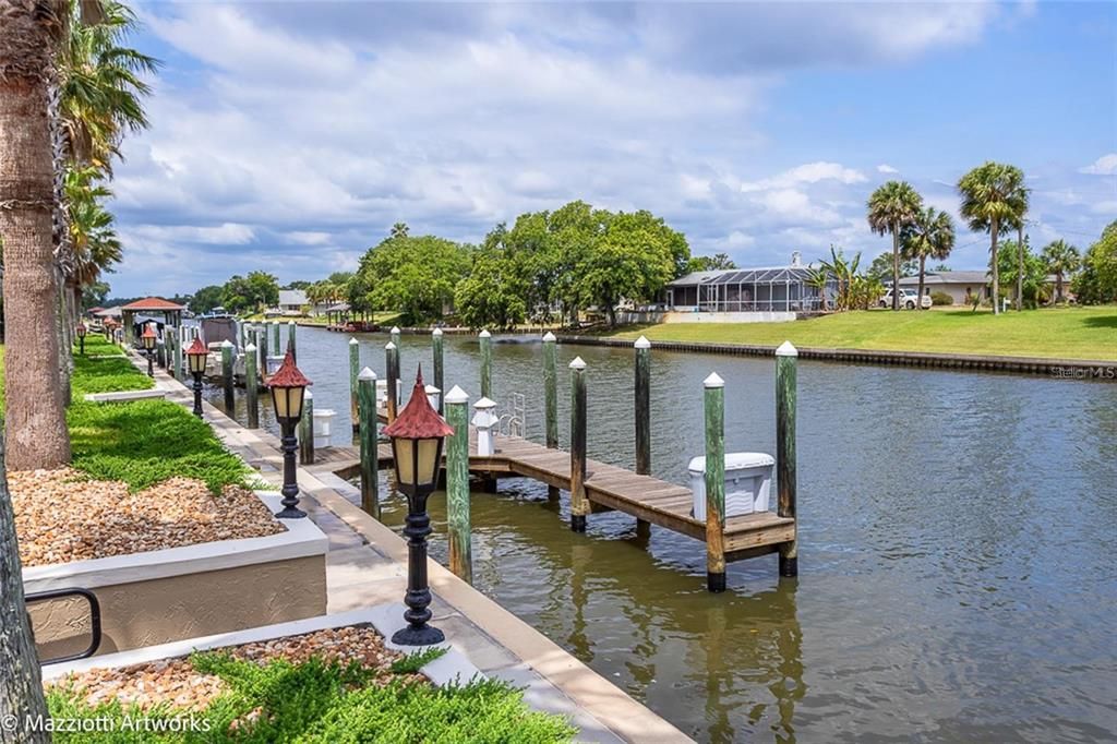 Community also Features a Day Dock if you have boating visitors....