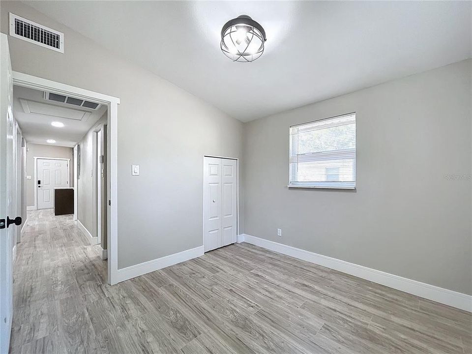 For Sale: $309,900 (3 beds, 2 baths, 858 Square Feet)