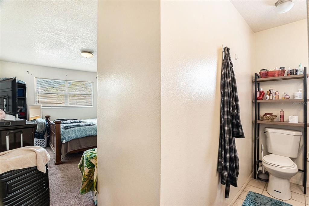 For Sale: $165,000 (2 beds, 2 baths, 932 Square Feet)