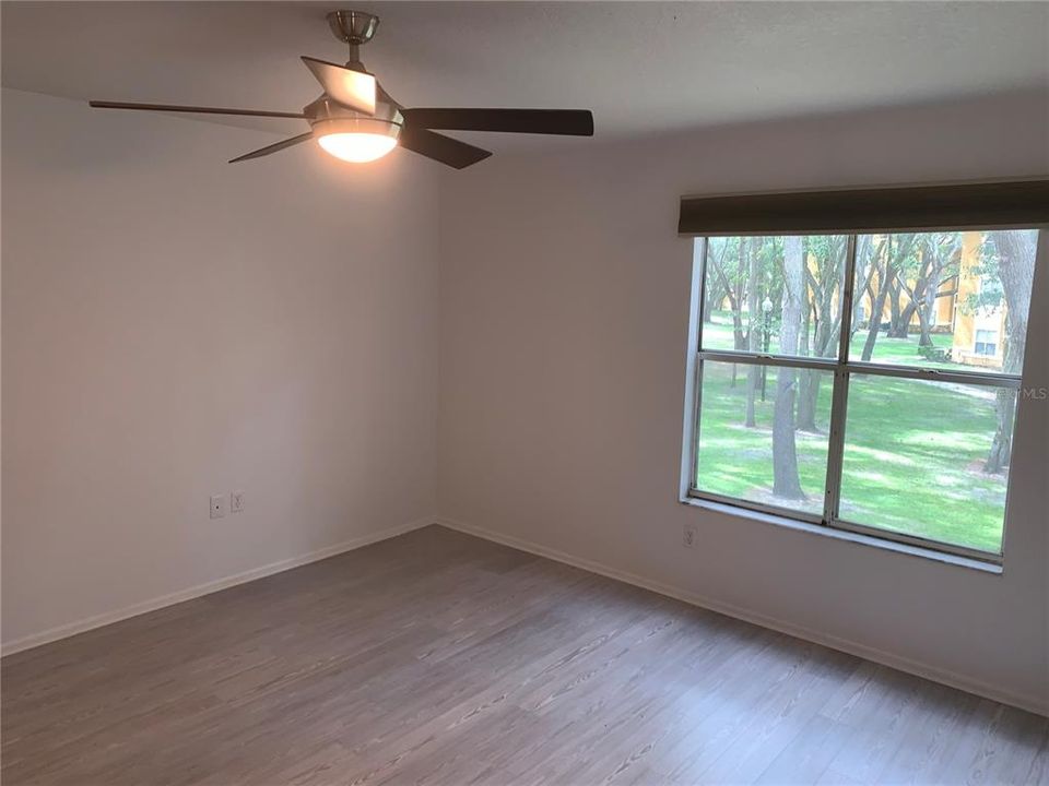 For Sale: $132,000 (1 beds, 1 baths, 539 Square Feet)