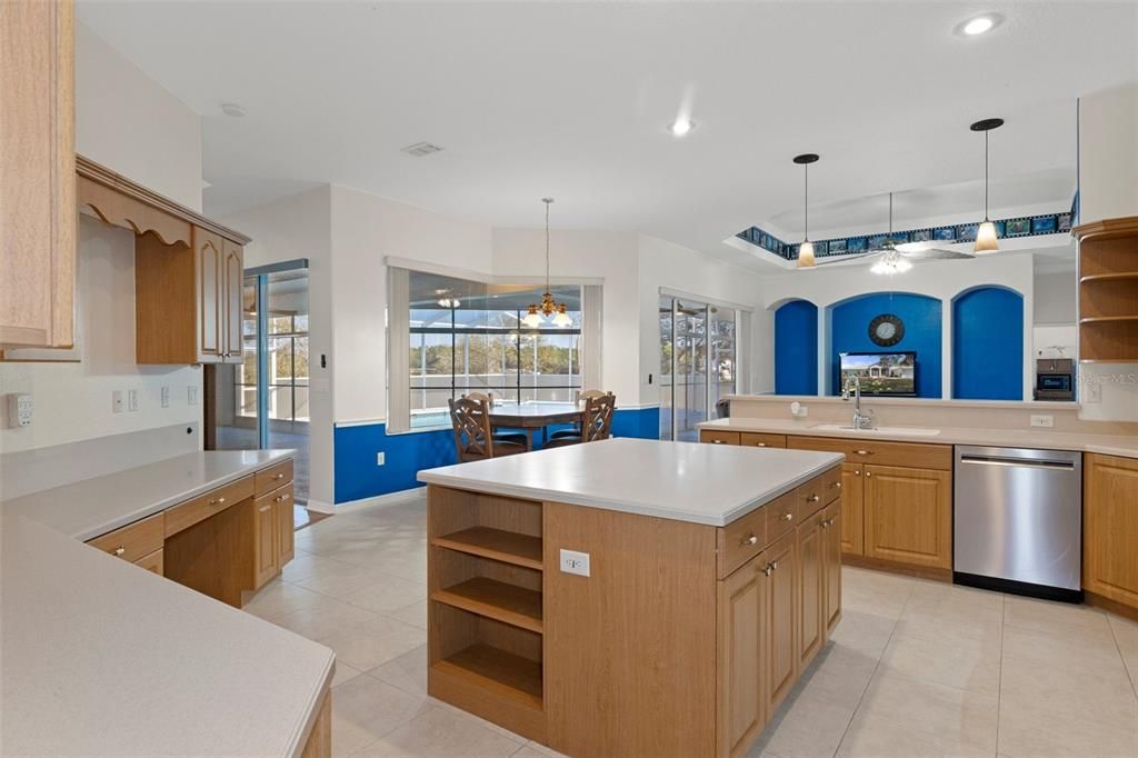 En Venta: $799,000 (6 camas, 5 baños, 4501 Pies cuadrados)