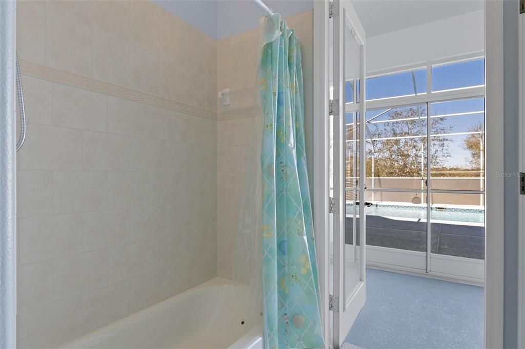 En Venta: $799,000 (6 camas, 5 baños, 4501 Pies cuadrados)