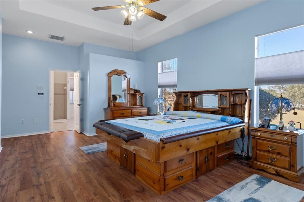 En Venta: $799,000 (6 camas, 5 baños, 4501 Pies cuadrados)