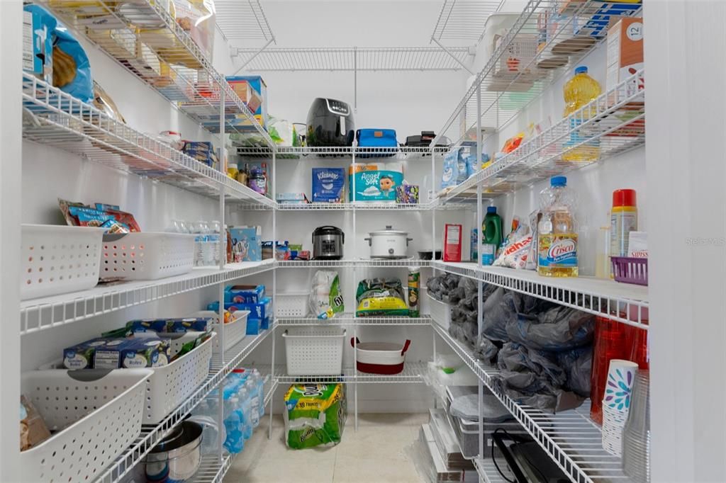 En Venta: $799,000 (6 camas, 5 baños, 4501 Pies cuadrados)