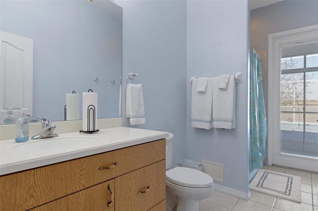 En Venta: $799,000 (6 camas, 5 baños, 4501 Pies cuadrados)