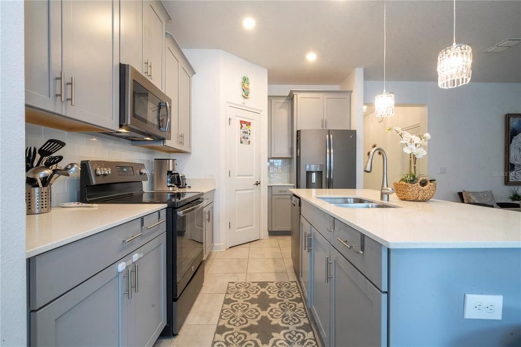 For Sale: $474,900 (3 beds, 2 baths, 1776 Square Feet)