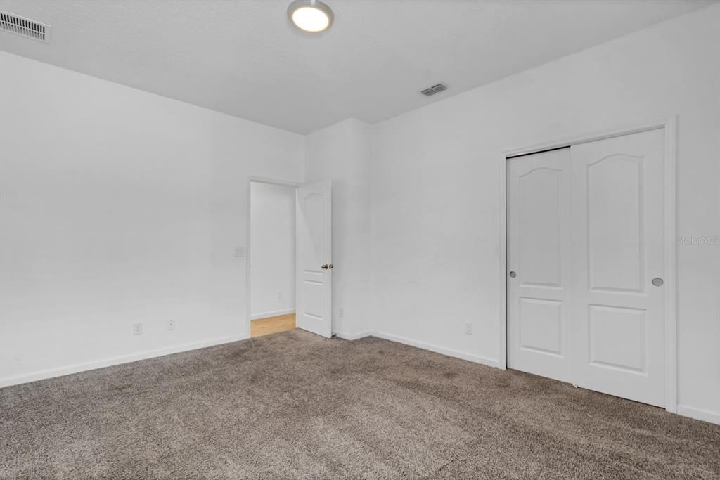 For Rent: $2,580 (3 beds, 2 baths, 2121 Square Feet)