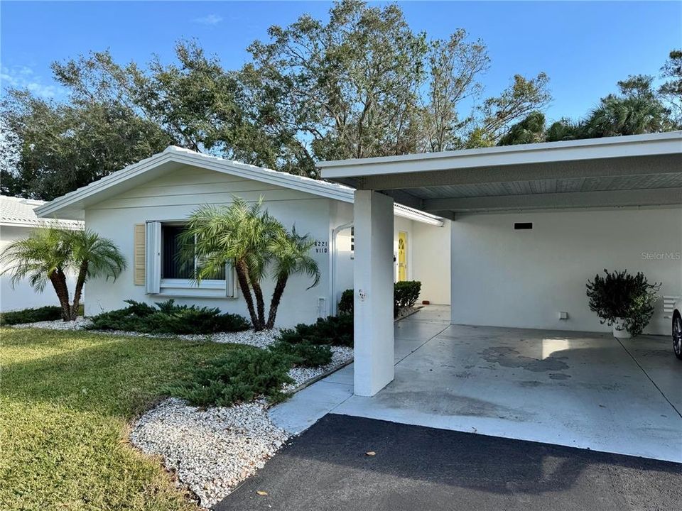 4221 Schwalbe Dr Sarasota, FL 34235 Strathmore Villa