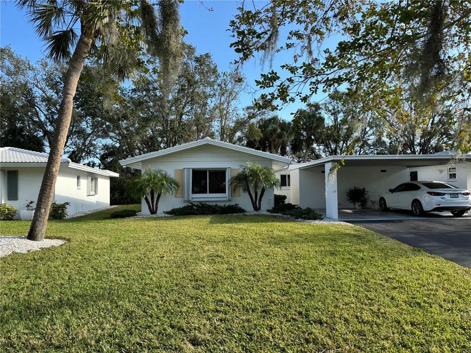 4221 Schwalbe Dr Sarasota, FL 34235 Strathmore Villa