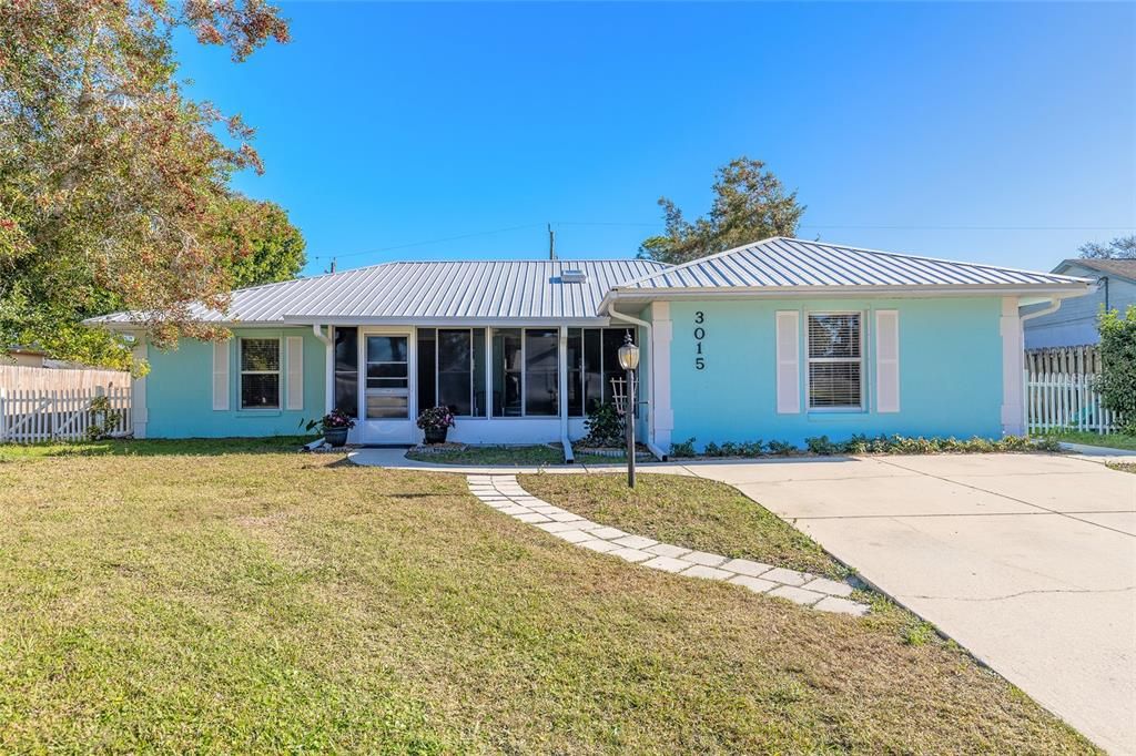 For Sale: $410,000 (4 beds, 2 baths, 1837 Square Feet)