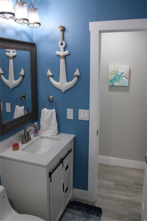 2nd bathroom