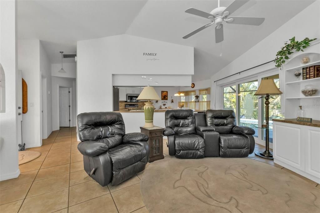 For Sale: $369,900 (3 beds, 2 baths, 1439 Square Feet)