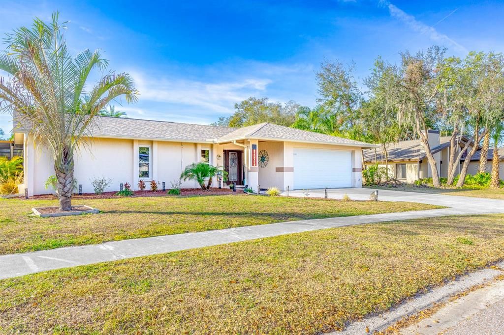 For Sale: $489,900 (4 beds, 2 baths, 1620 Square Feet)