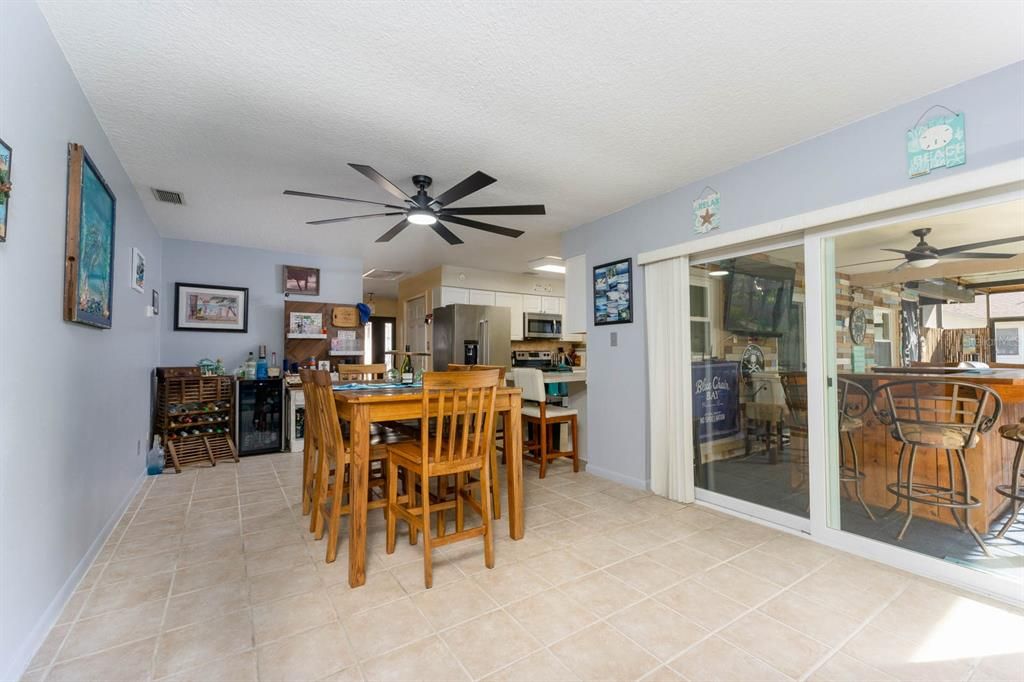 For Sale: $489,900 (4 beds, 2 baths, 1620 Square Feet)