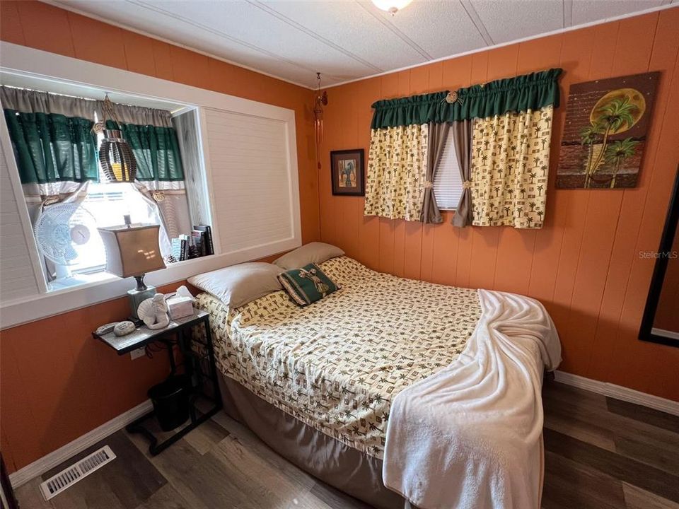 For Sale: $92,000 (2 beds, 2 baths, 672 Square Feet)