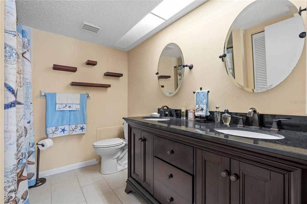 En Venta: $135,000 (2 camas, 2 baños, 1114 Pies cuadrados)