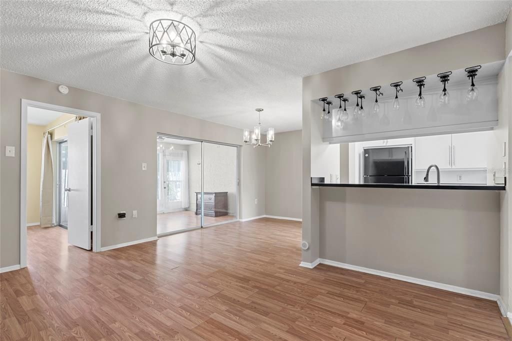 En Venta: $135,000 (2 camas, 2 baños, 1114 Pies cuadrados)