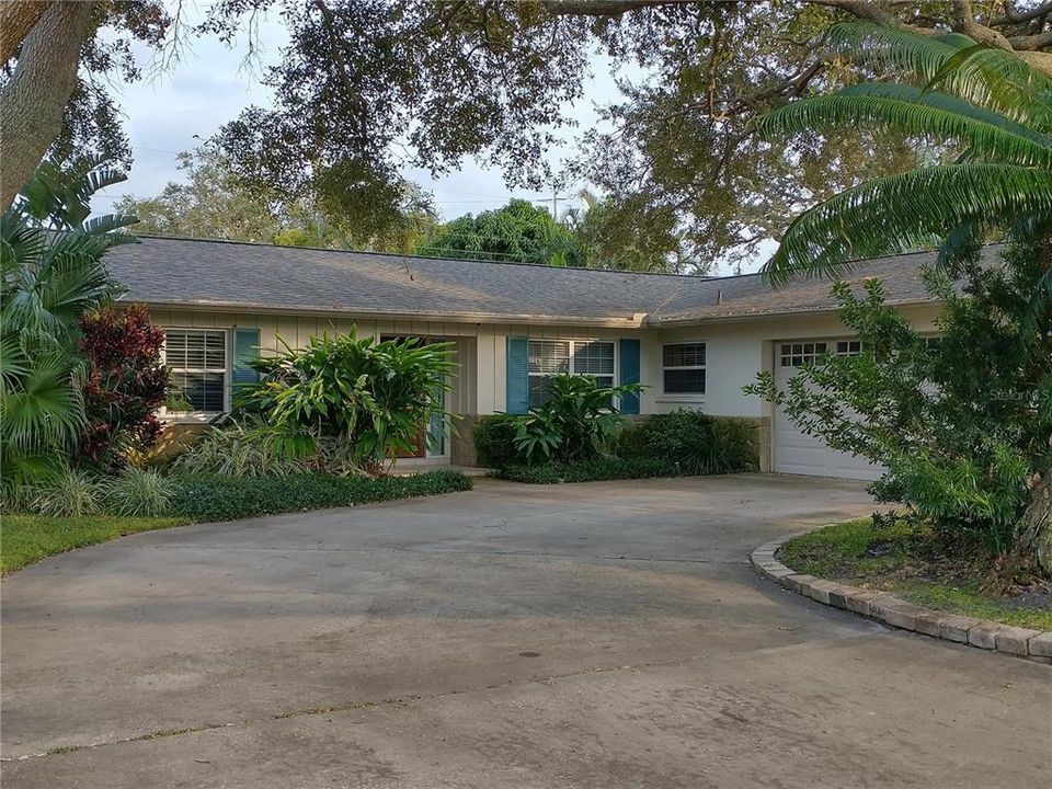 Recently Sold: $500,000 (3 beds, 2 baths, 1718 Square Feet)