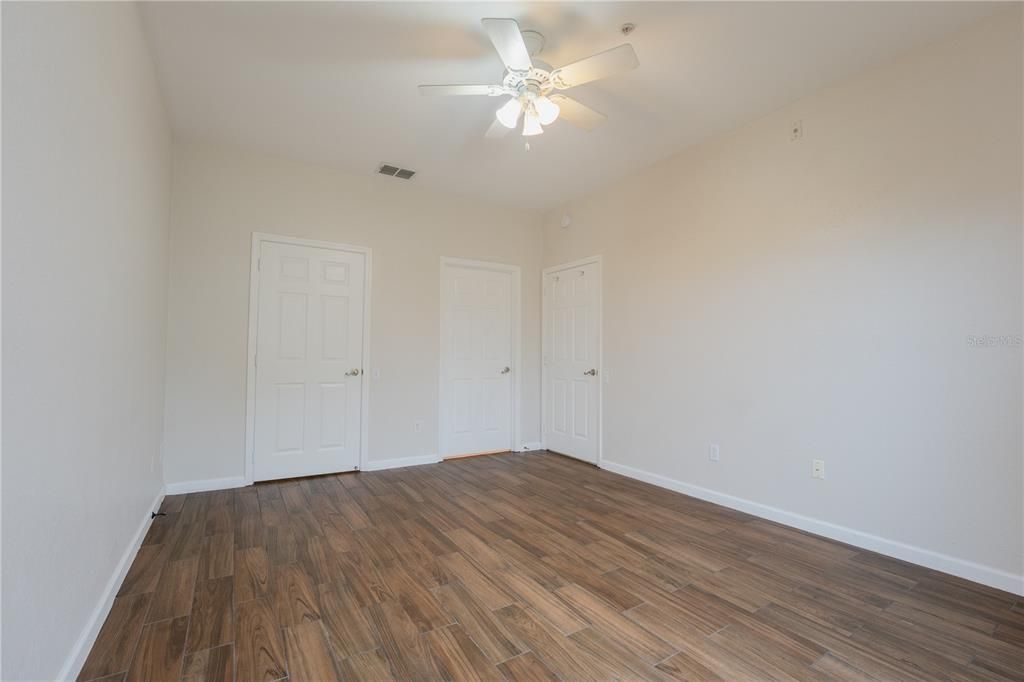 For Rent: $2,400 (3 beds, 2 baths, 1408 Square Feet)