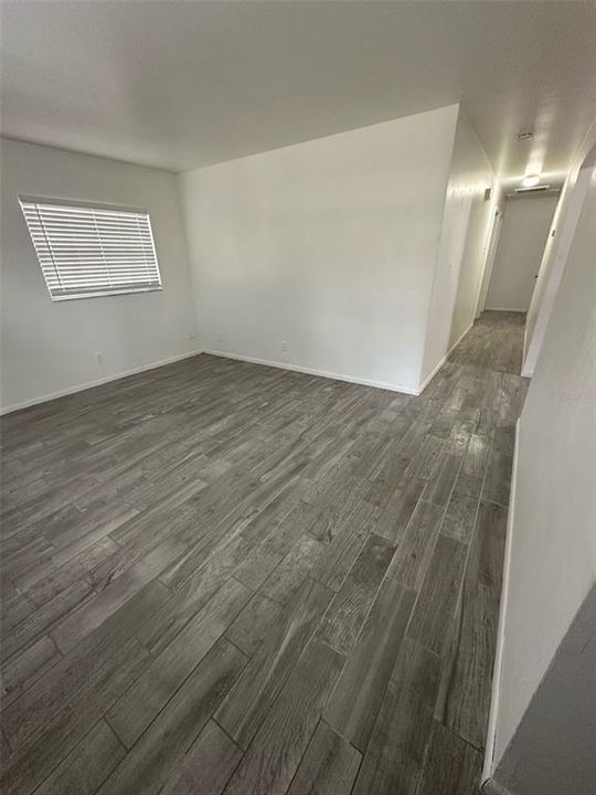 For Rent: $2,200 (3 beds, 1 baths, 1090 Square Feet)