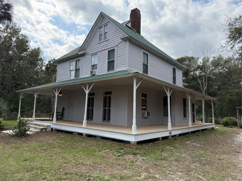 Corner view of house