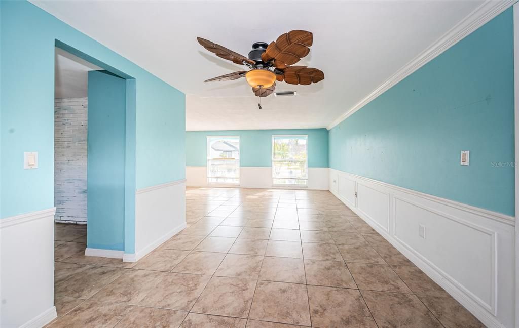 For Sale: $399,900 (3 beds, 2 baths, 1695 Square Feet)